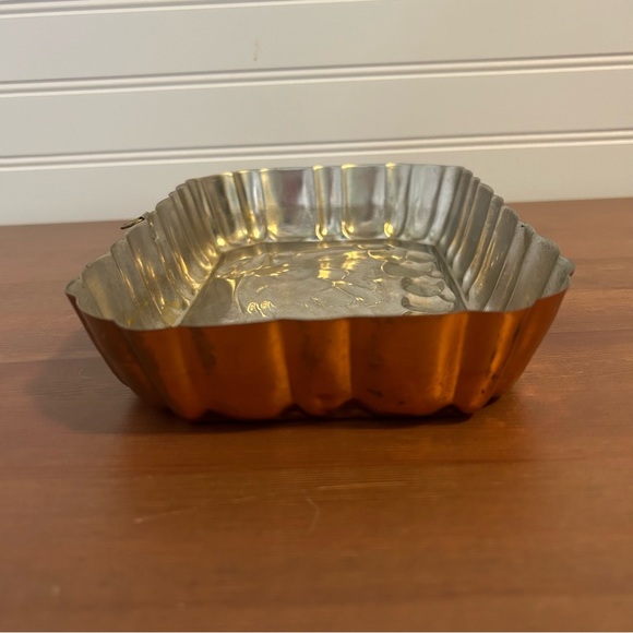 Vintage Copper Chicken Hen with Eggs Cake Mold - Picture 6 of 8